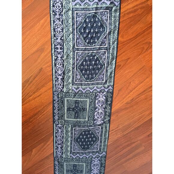 Vintage Kathy Lee collection scarf ￼ - Picture 5 of 7